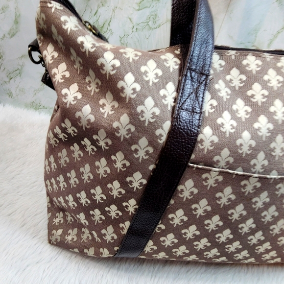 T.B2 JEANS Overnight Bag - Picture 2 of 15